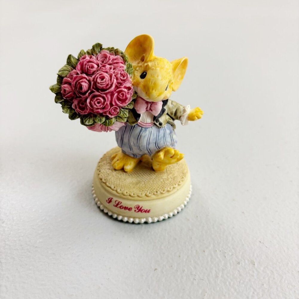 LITTLE CHEESERS Mouse Figurine I LOVE YOU 1992 Dapper Rose Bouquet GANZ